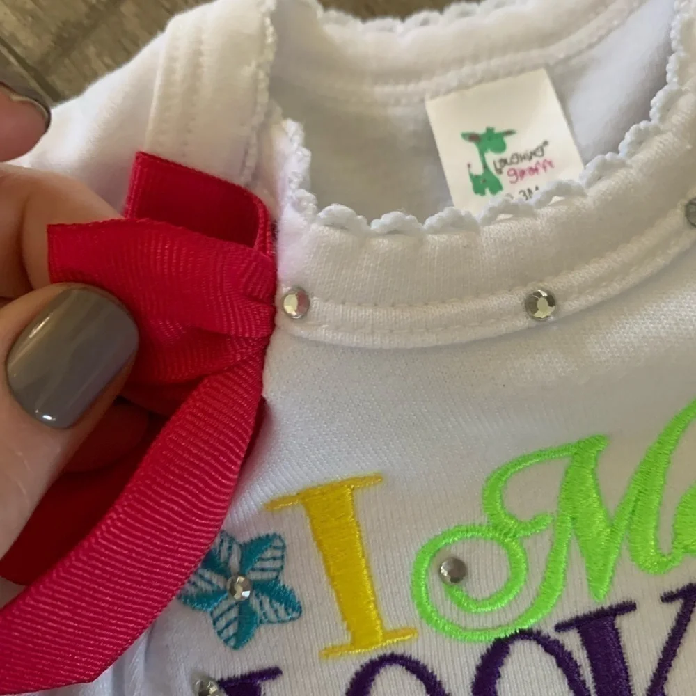 NWOT‎ Infant Embroidered Onesie